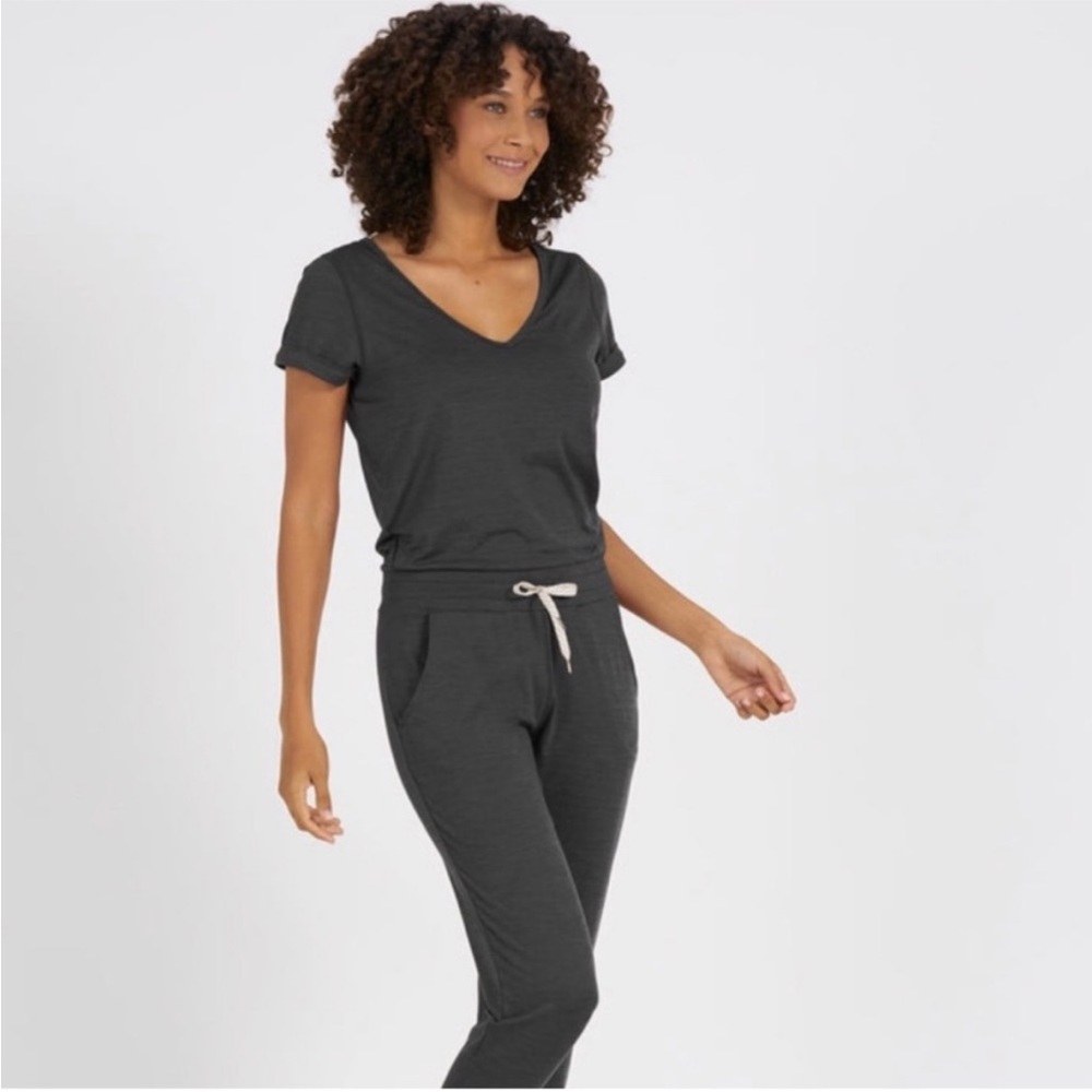 Vuori All Day Jumpsuit Grey